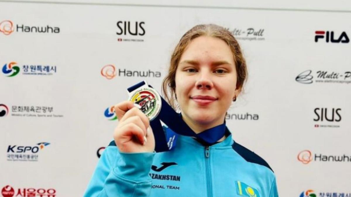 Арина Алтухова жүлдесімен Арина Алтухова жүлдесімен