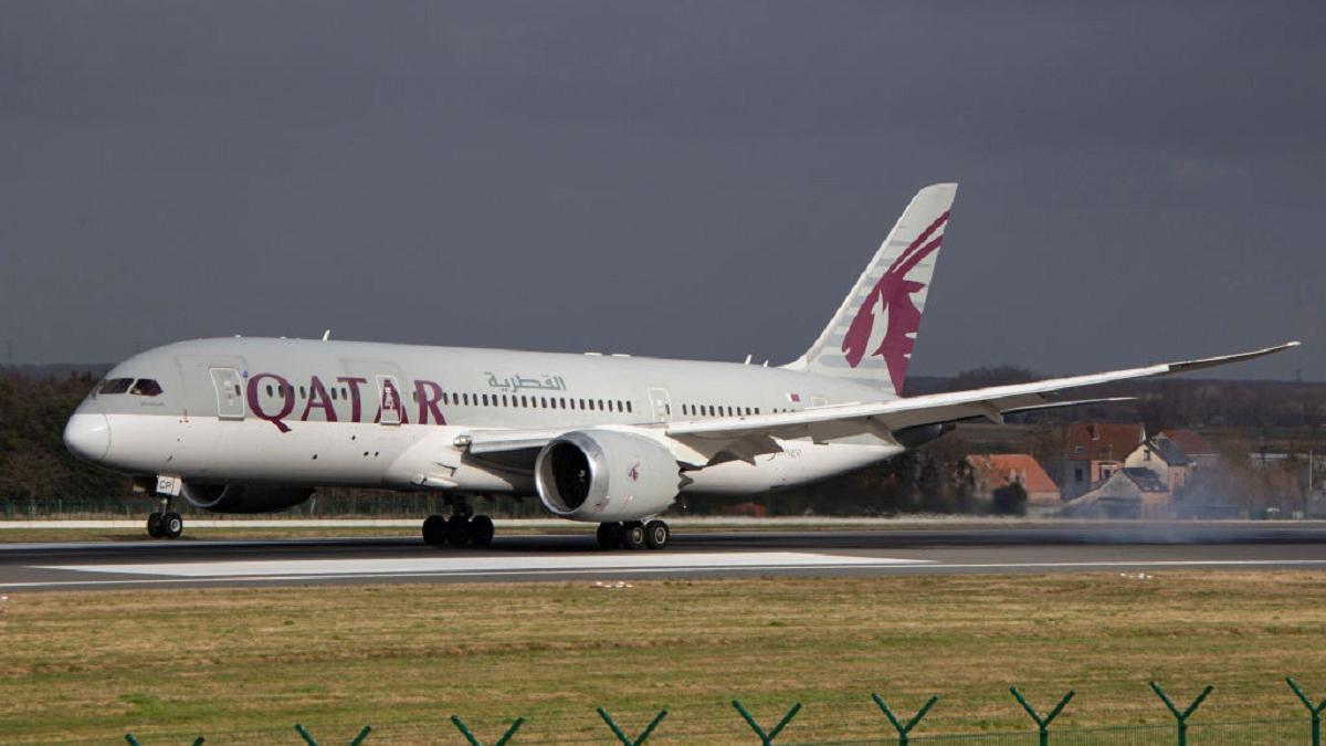 Самолет Qatar Airways