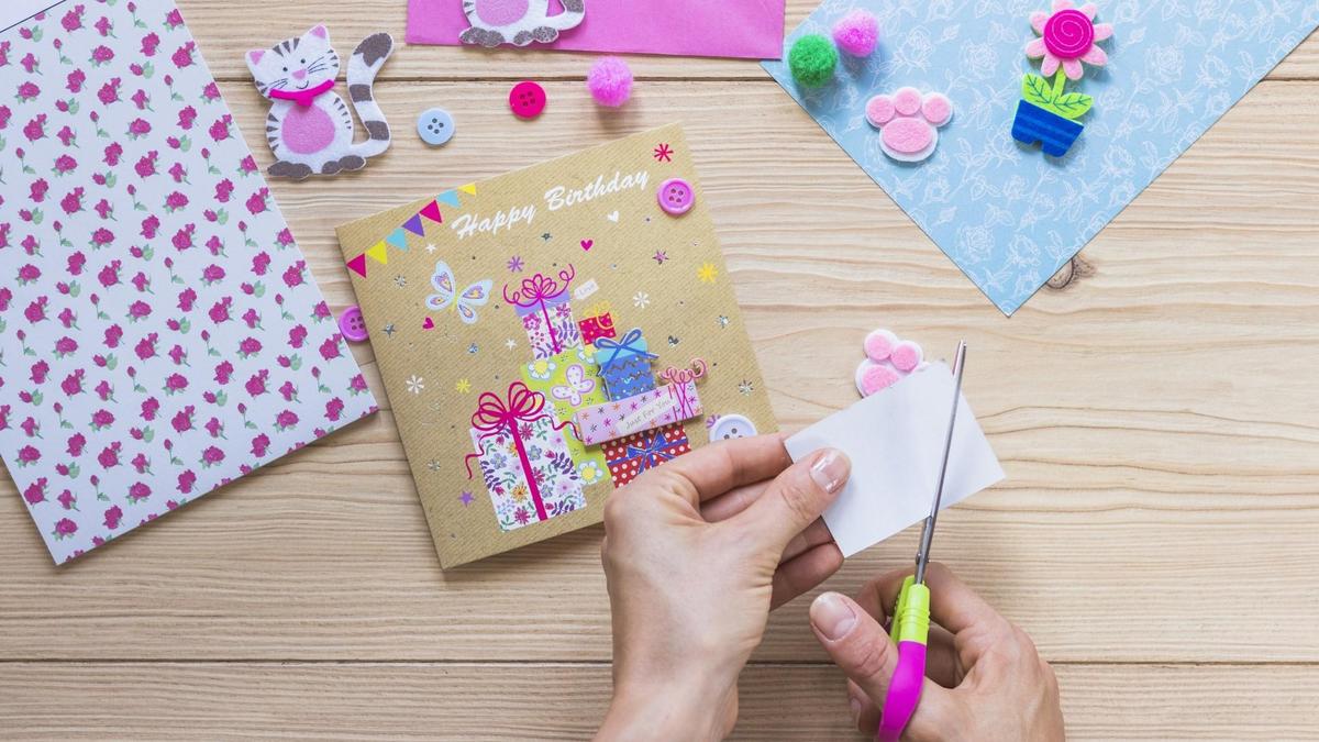 Как сделать открытку подарок на День Рождения своими руками | Открытка из бумаги