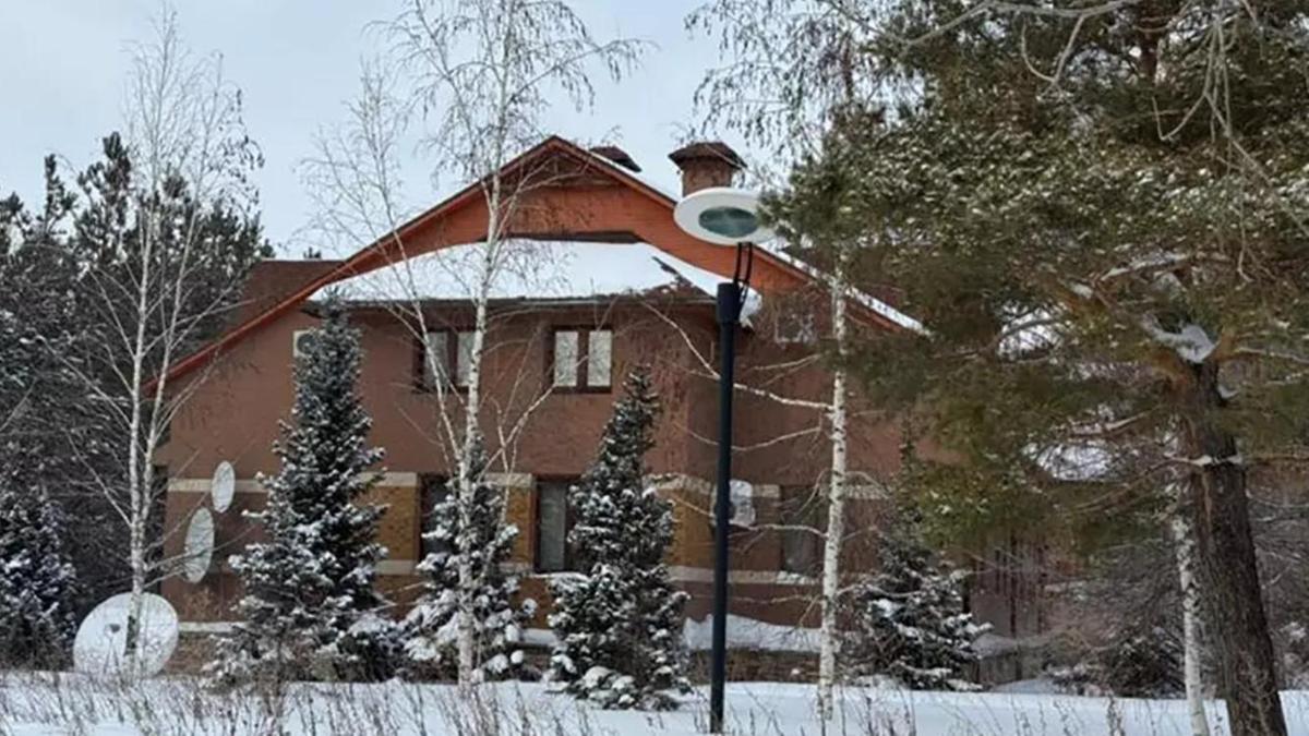 Астанадағы зәулім үй Астанадағы зәулім үй