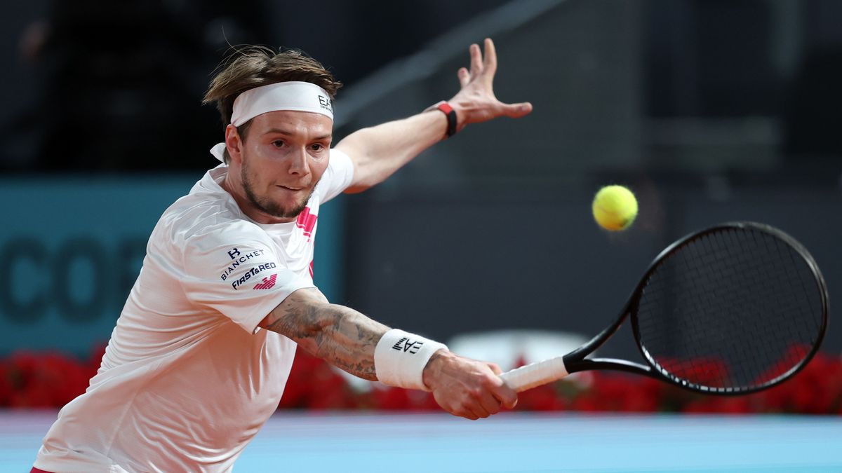 Казахстанский теннисист Александр Бублик