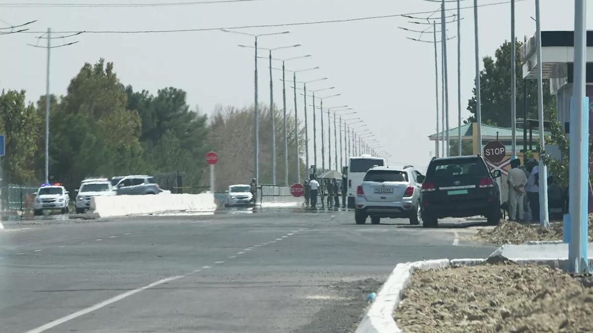 Афганцы нашли хитрый способ официально пересечь границу Узбекистана