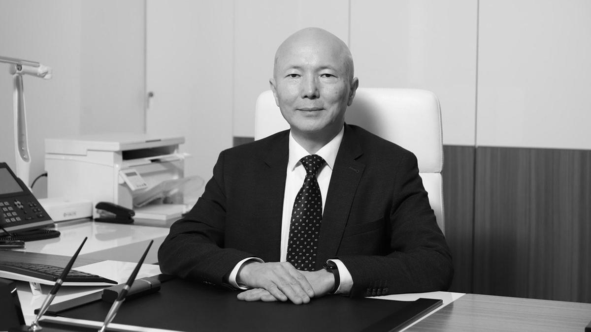Ерлан Бурабаев Ерлан Бурабаев