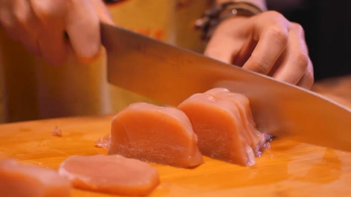 Нарезка куриного филе для наггетсов