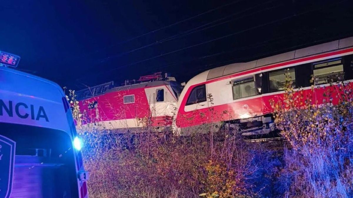 Два поезда столкнулись в Словакии