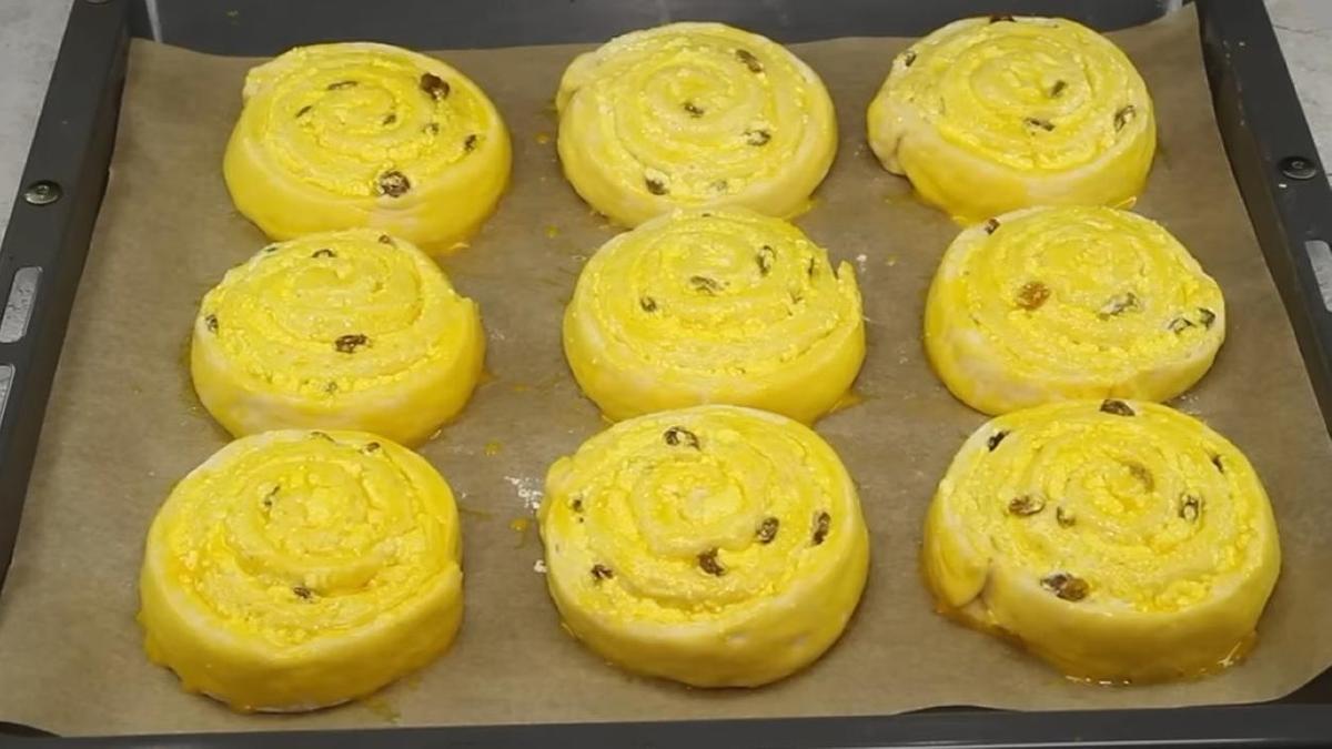 Булочки смазаны льезоном