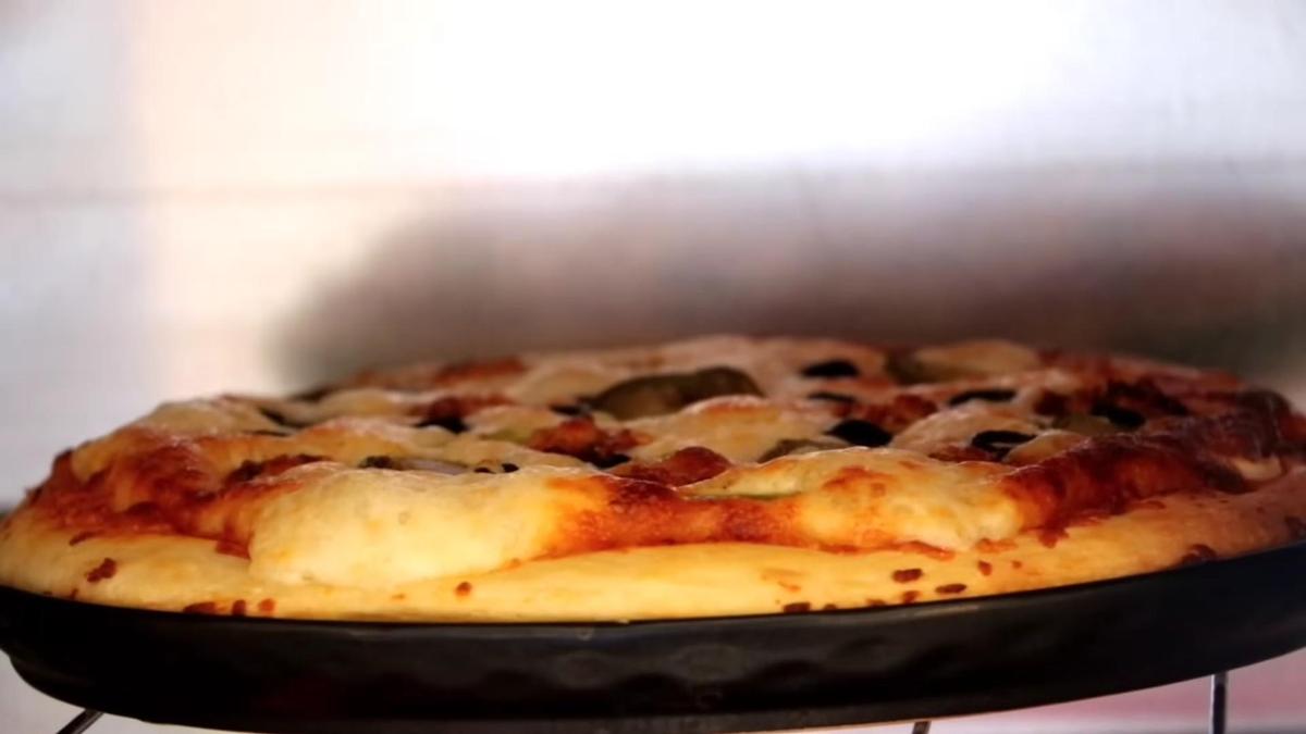 Приготовление пиццы в духовке