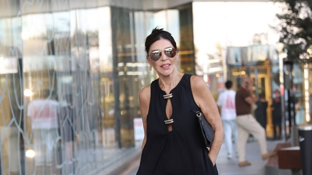 Небахат Чехре