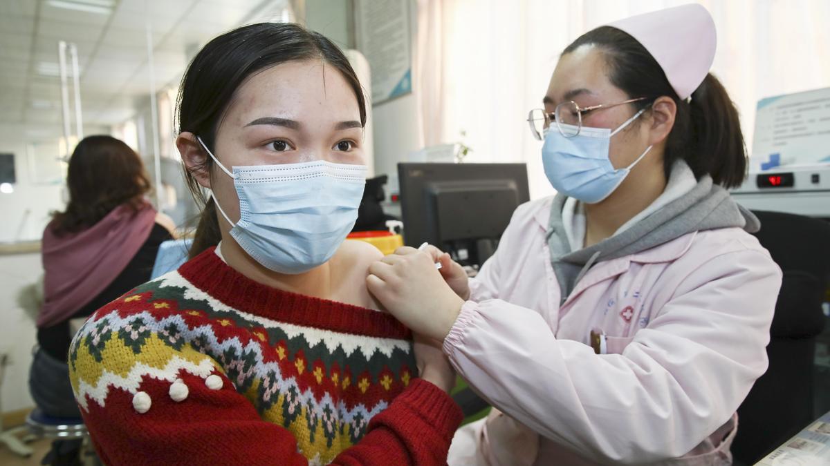 Китайский после. В Китае выявили новый Эпицентр заражения Covid-19. Китай коронавирус. В Китае новая вспышка коронавируса.
