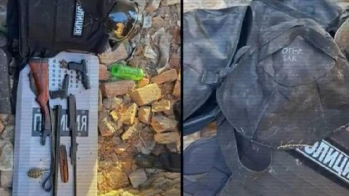 Изъятые оружие и экипировка полицейских Изъятые оружие и экипировка полицейских