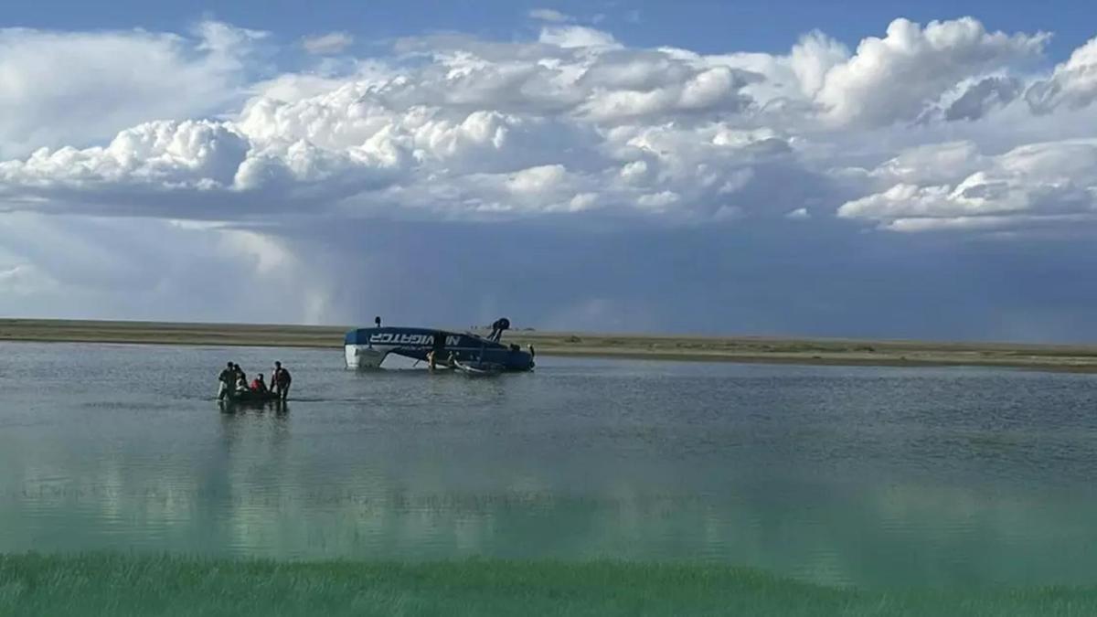 Аударылған ұшақ Аударылған ұшақ