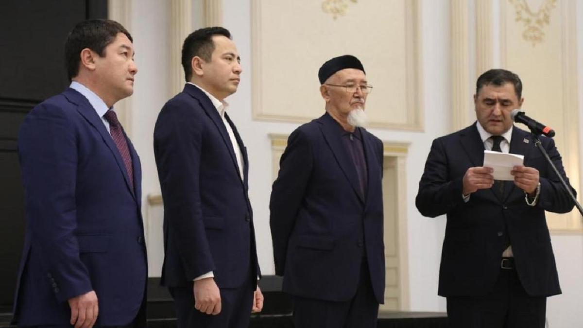 Ақтауда ұшақ апатынан қаза тапқандардың рухына бағышталған ас.