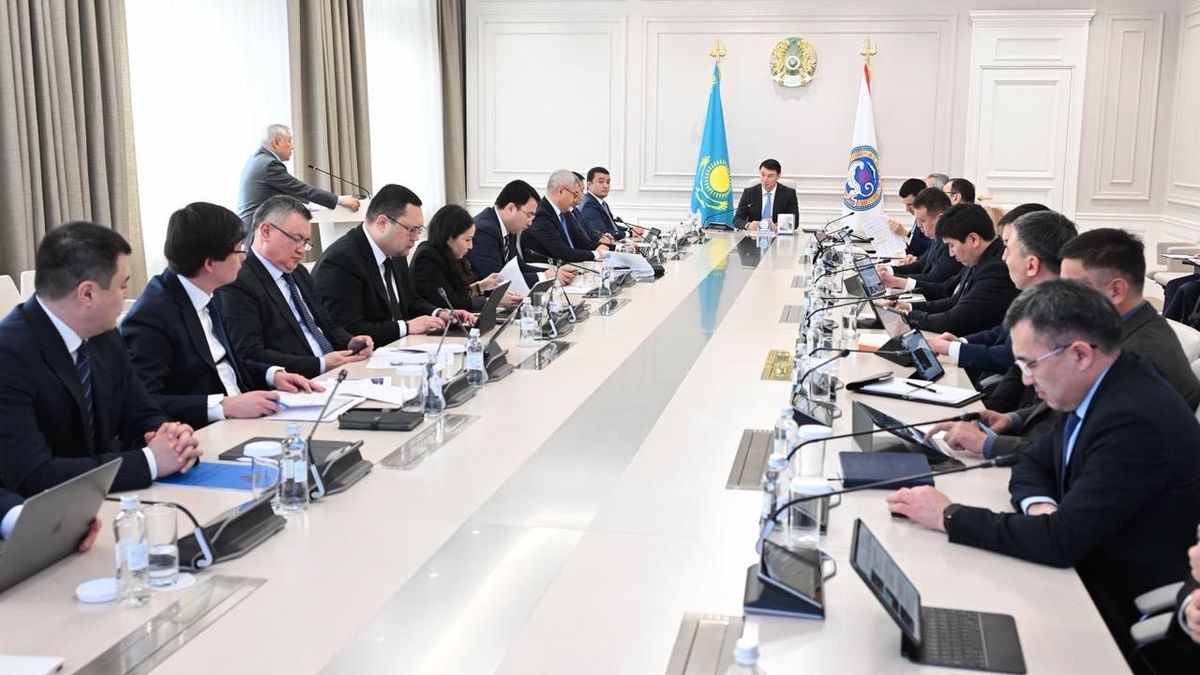 Совещание по реализации приоритетных направлений развития в Алматы