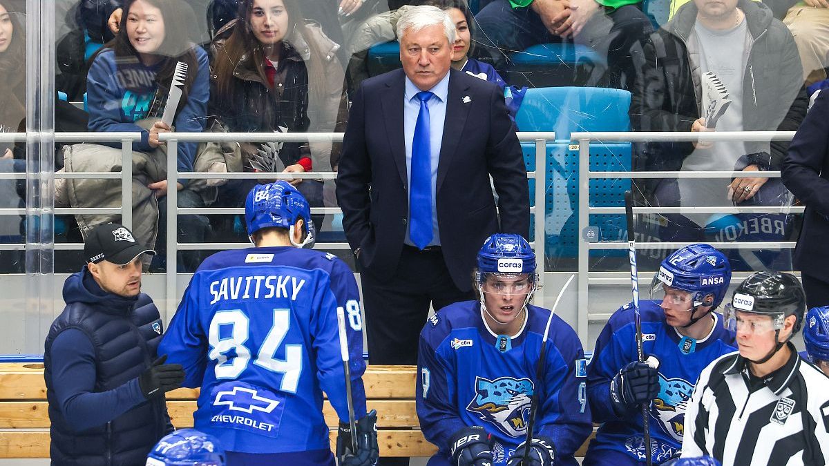 Главный тренер ХК "Барыс" Михаил Кравец