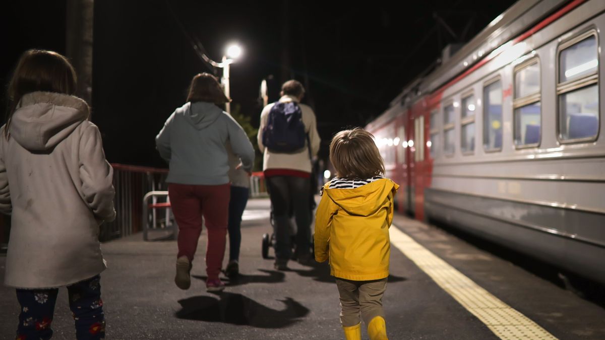 Пассажиры поезда