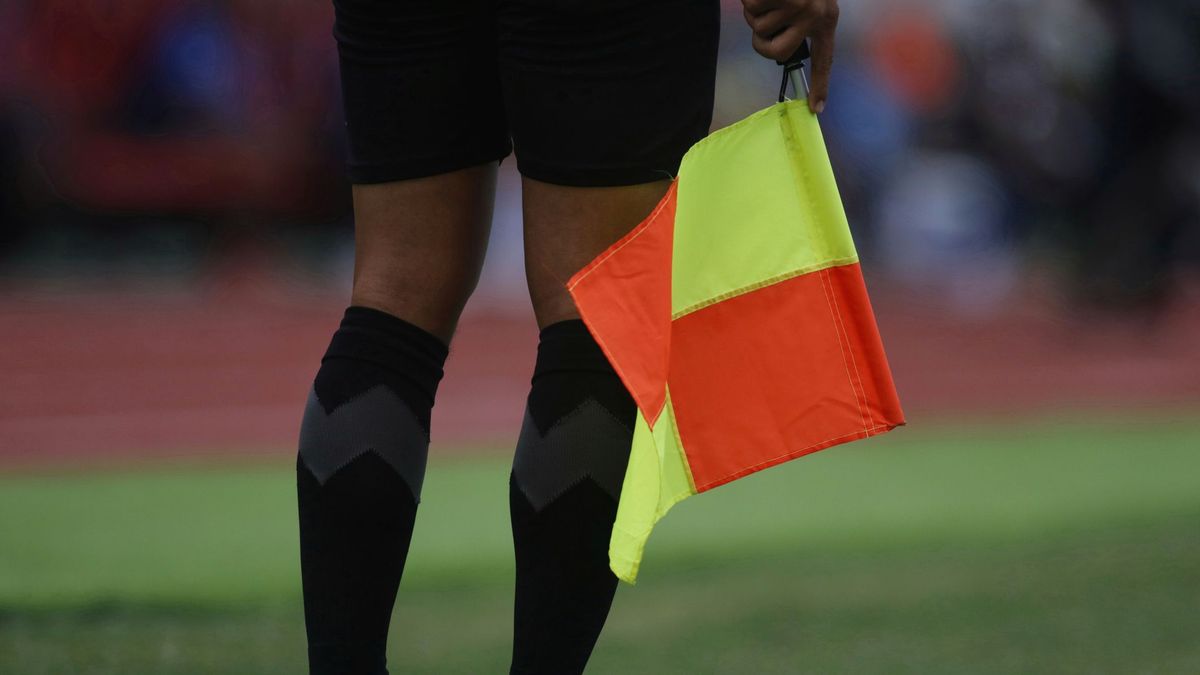 Футбольный арбитр