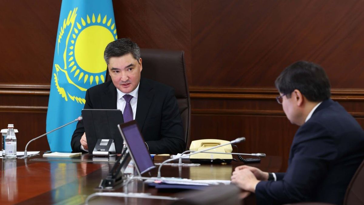 Олжас Бектенов и Мади Такиев