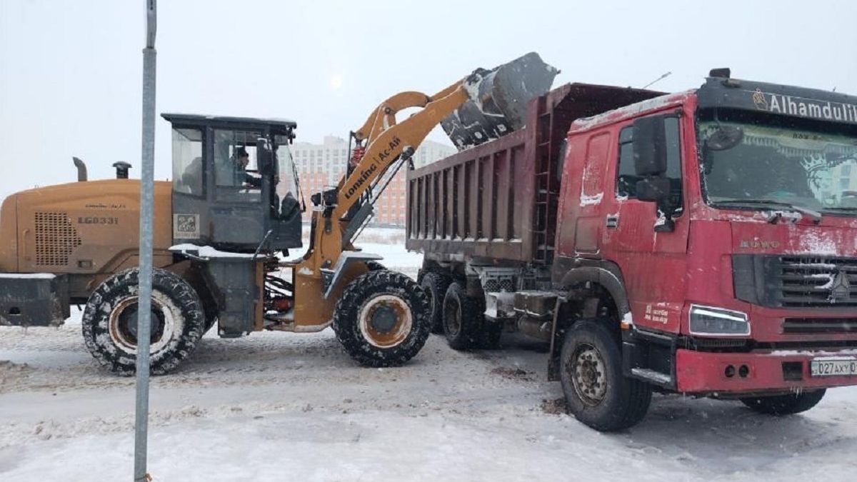 Уборка снега в Астане