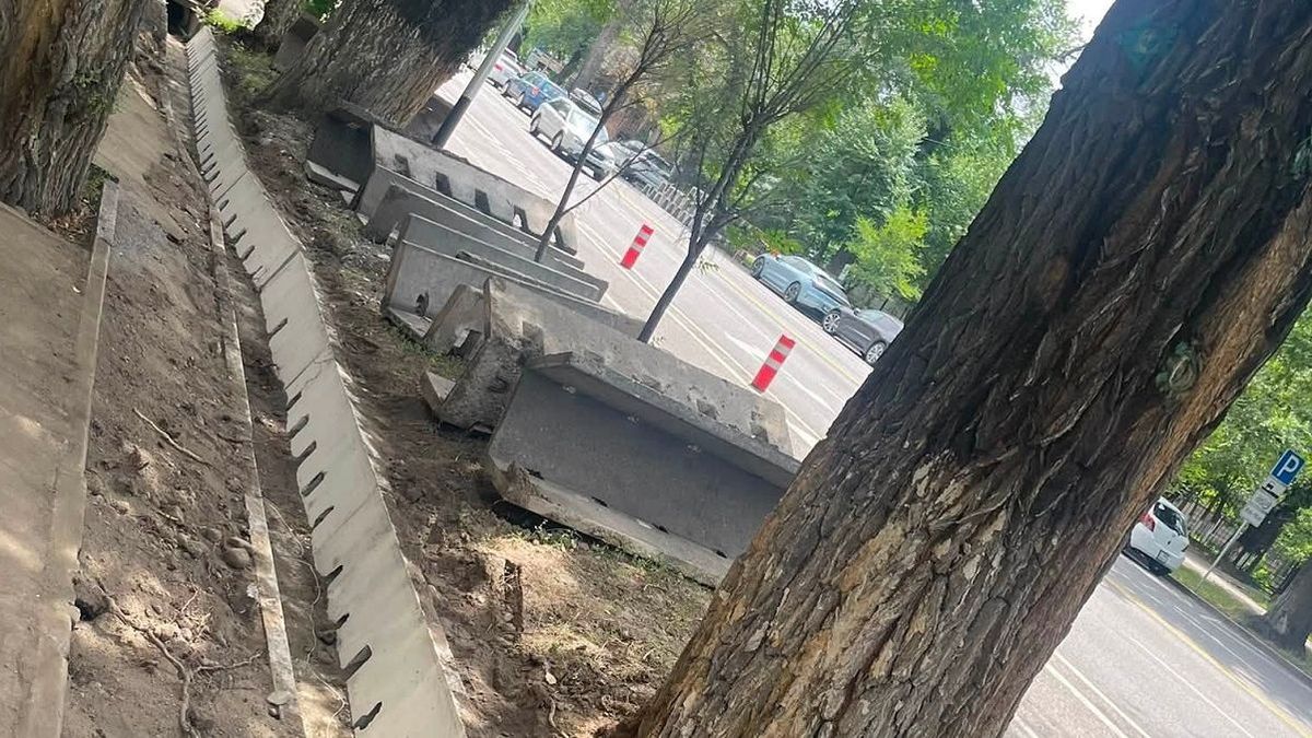 Замена арыков по улице Кунаева в Алматы