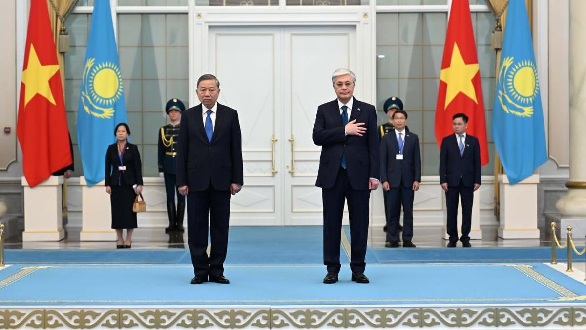 Касым-Жомарт Токаев и То Лам Касым-Жомарт Токаев и То Лам