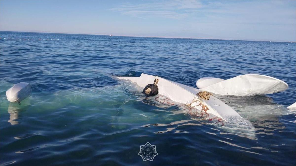 Упавший в воду на Алаколе дельтаплан