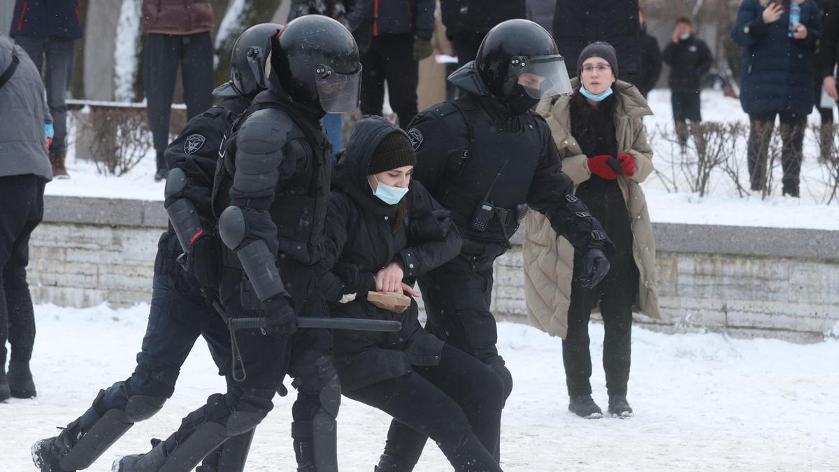 24 30 января 31 января. Протесты в Красноярске. Задержания 31 января СПБ 2021. Арестованные на митинге в Москве.