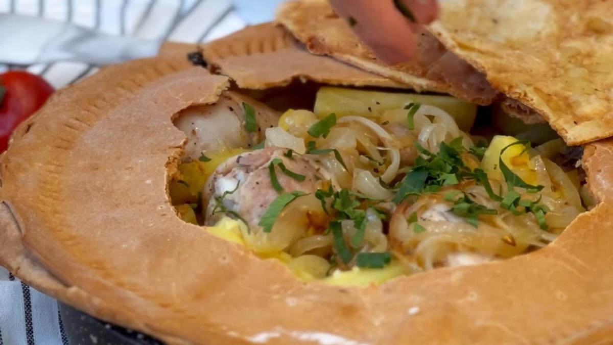 Пирог с курицей и картофелем