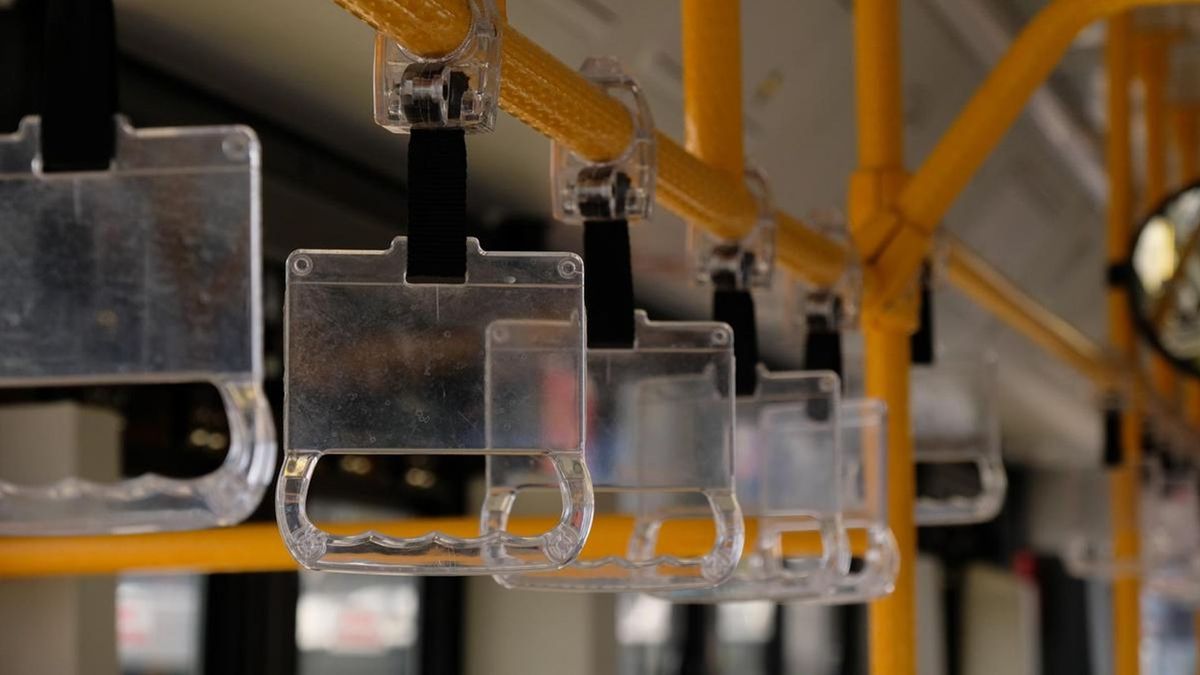 Автобус салоны