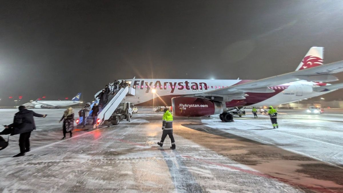 Самолет FlyArystan