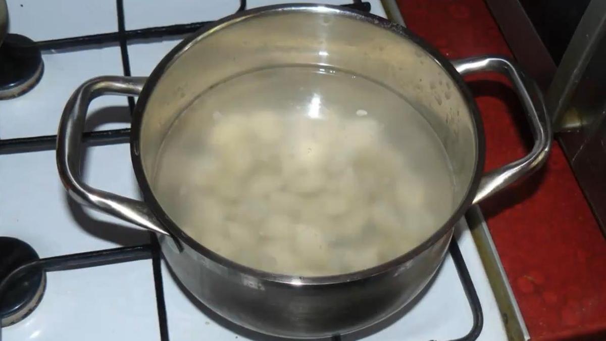 Пельмени в воде