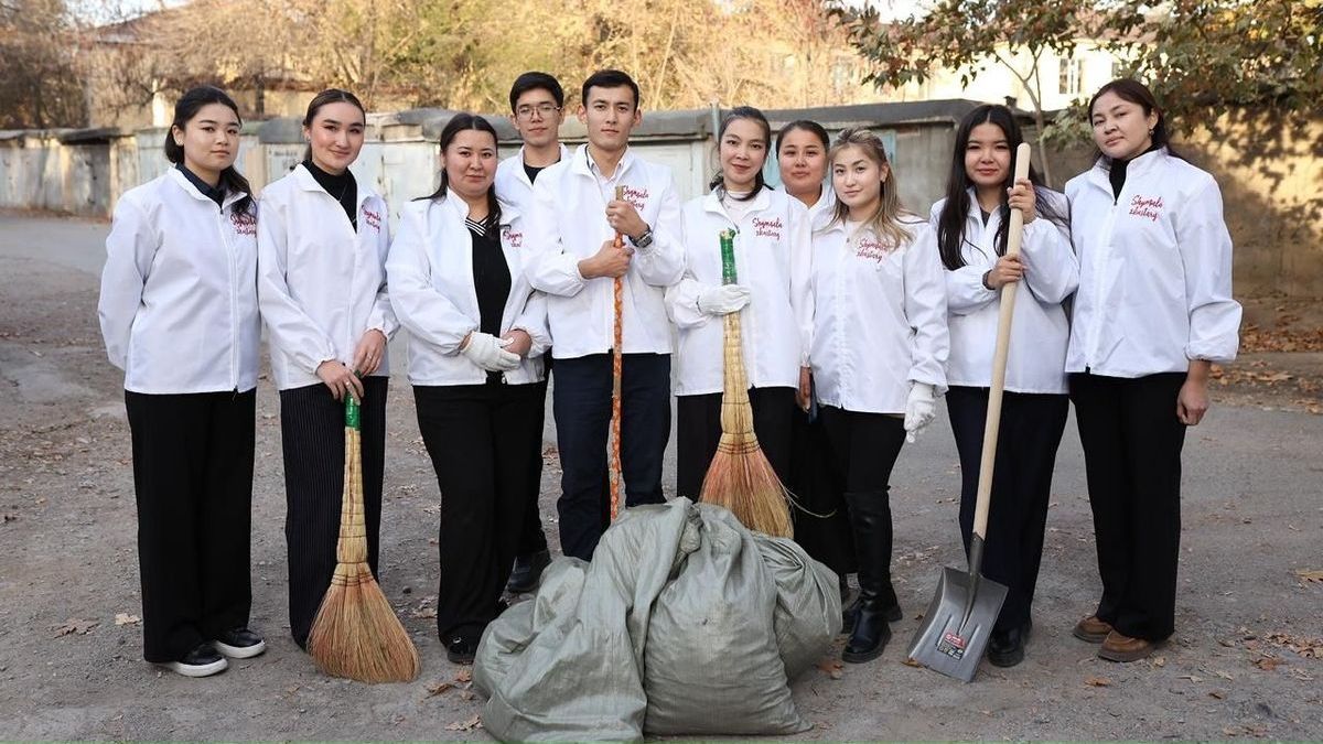 Участники субботника