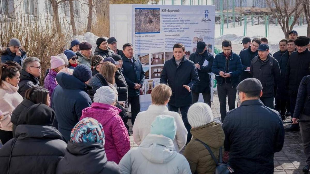 Алтай Кульгинов на встрече с горожанами