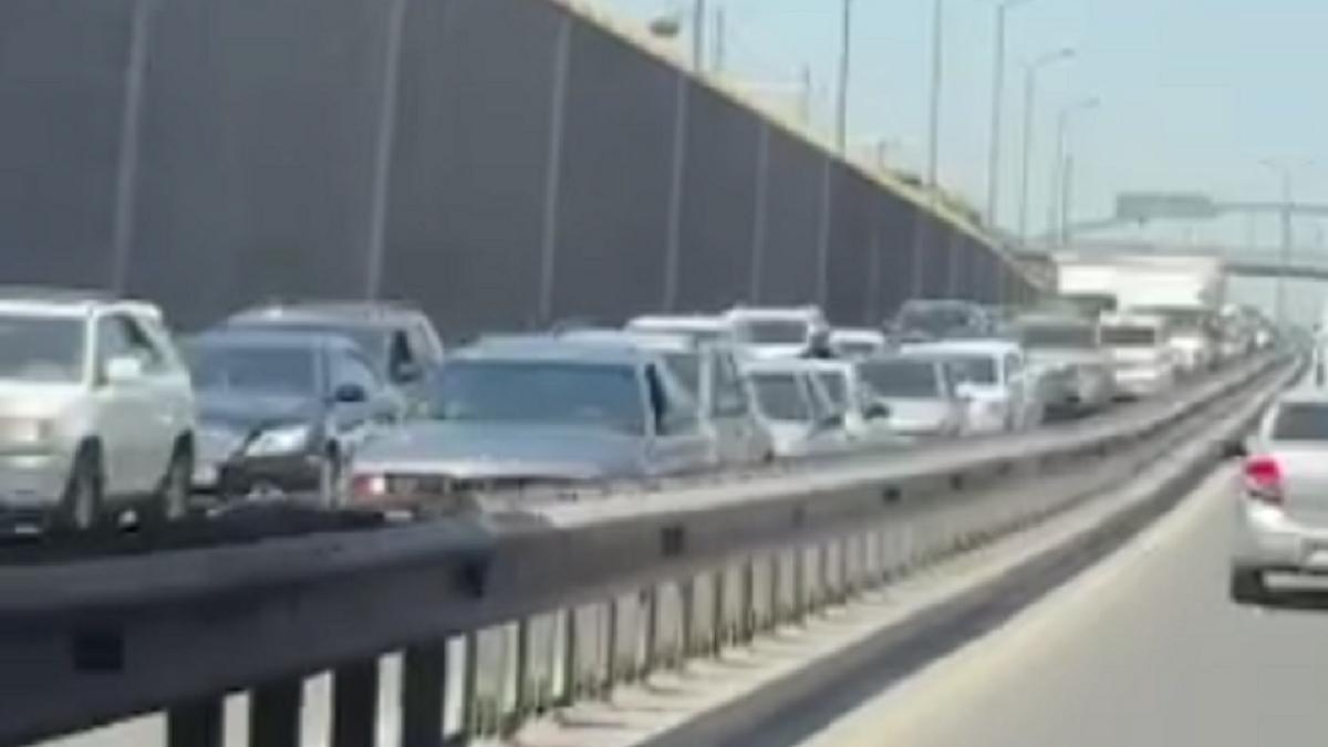 Автомобильный затор в Алматы Автомобильный затор в Алматы
