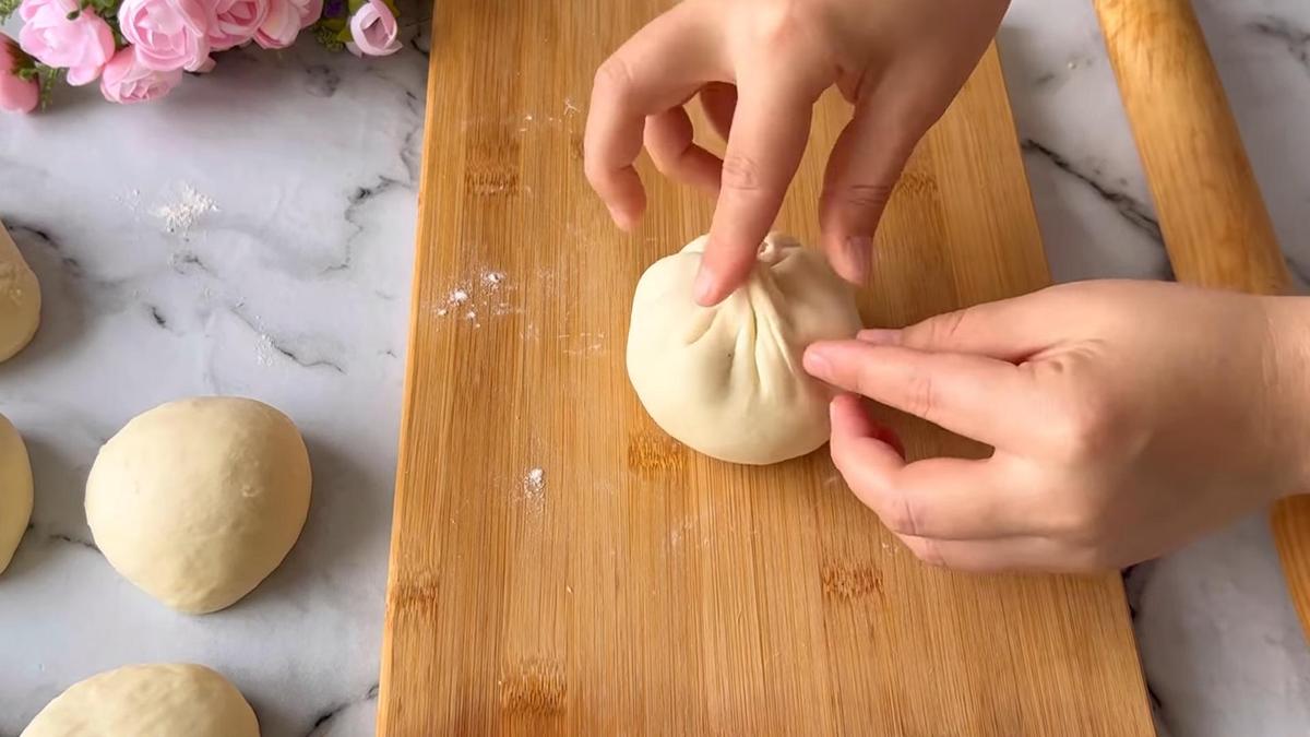 На разделочной доске заготовка хычина