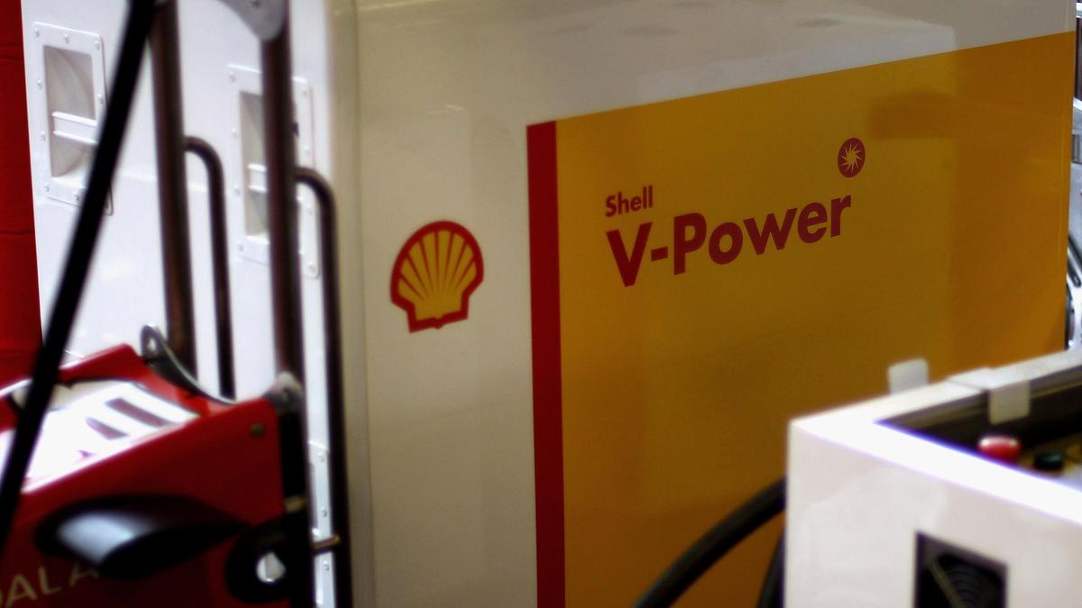 Надпись Shell на генераторе