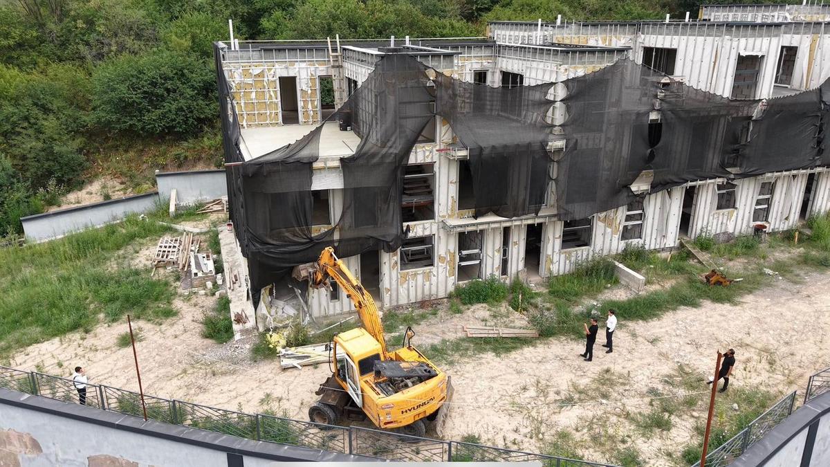 Снос таунхауса в Алматы