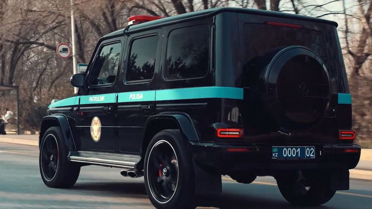 Полицейский "Гелендваген"
