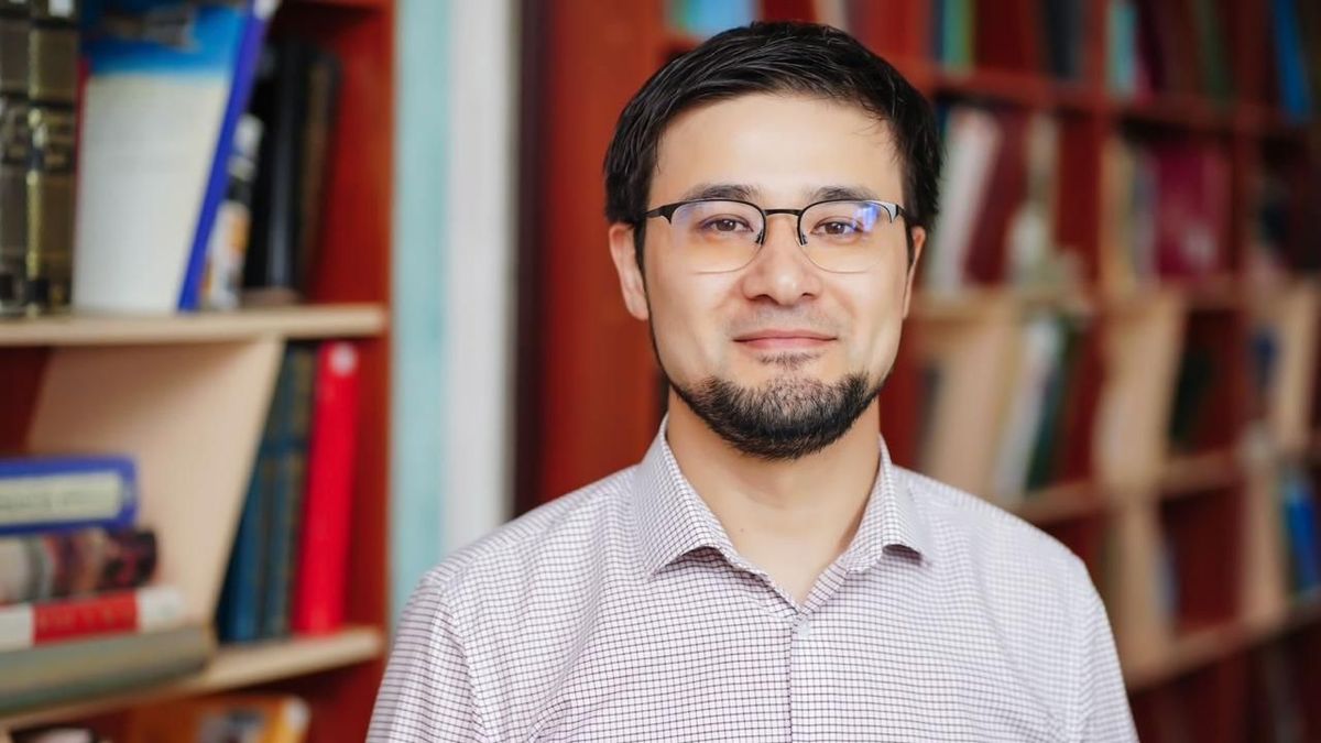 Денис Борисов