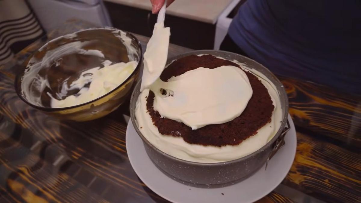 Сборка торта «Черный принц» в формовочном кольце