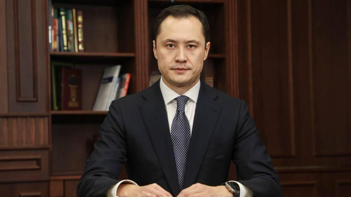 Ернар Жаркешов Ернар Жаркешов
