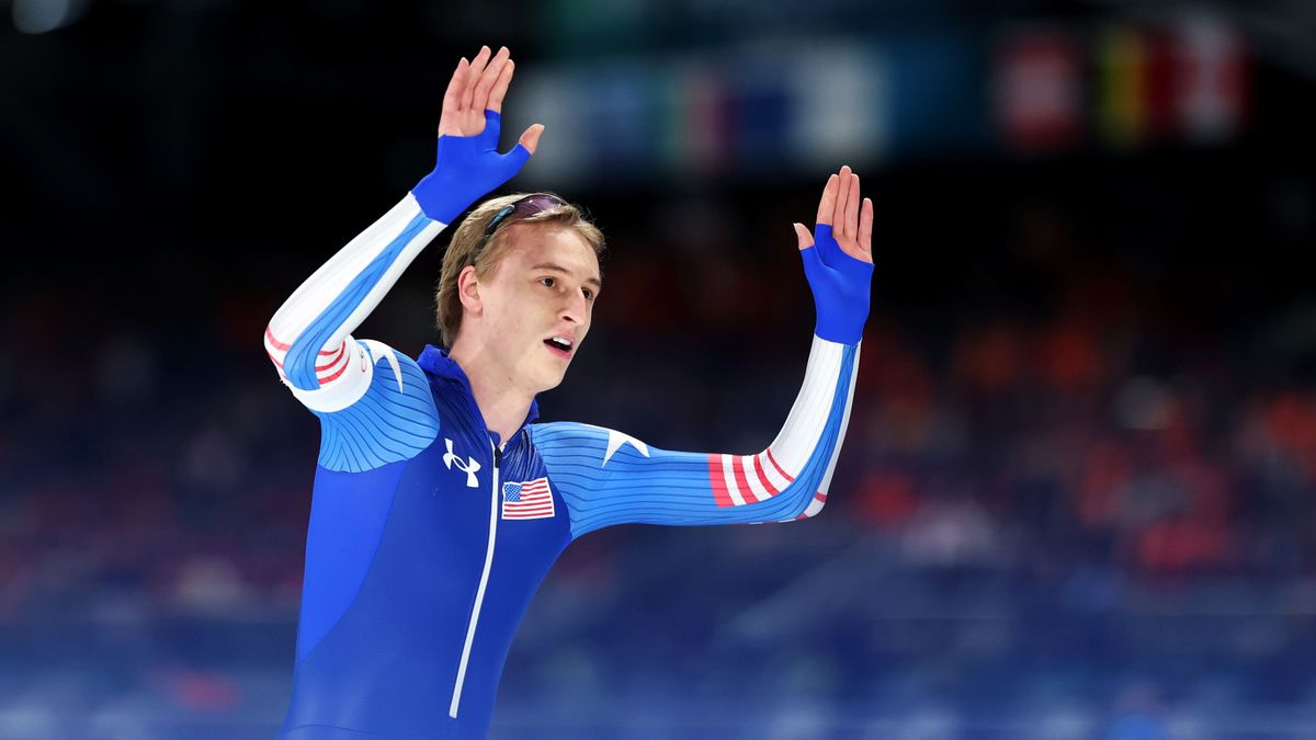 Американский конькобежец Джордан Штольц