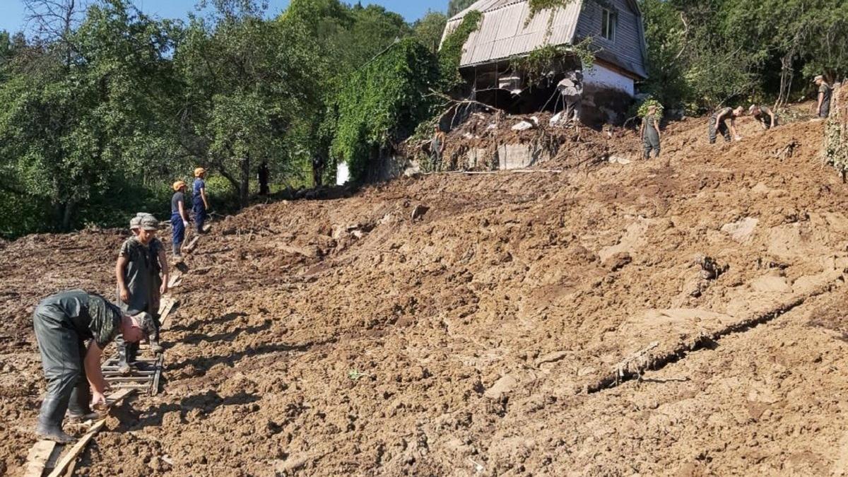 Оползень в Алматинской области