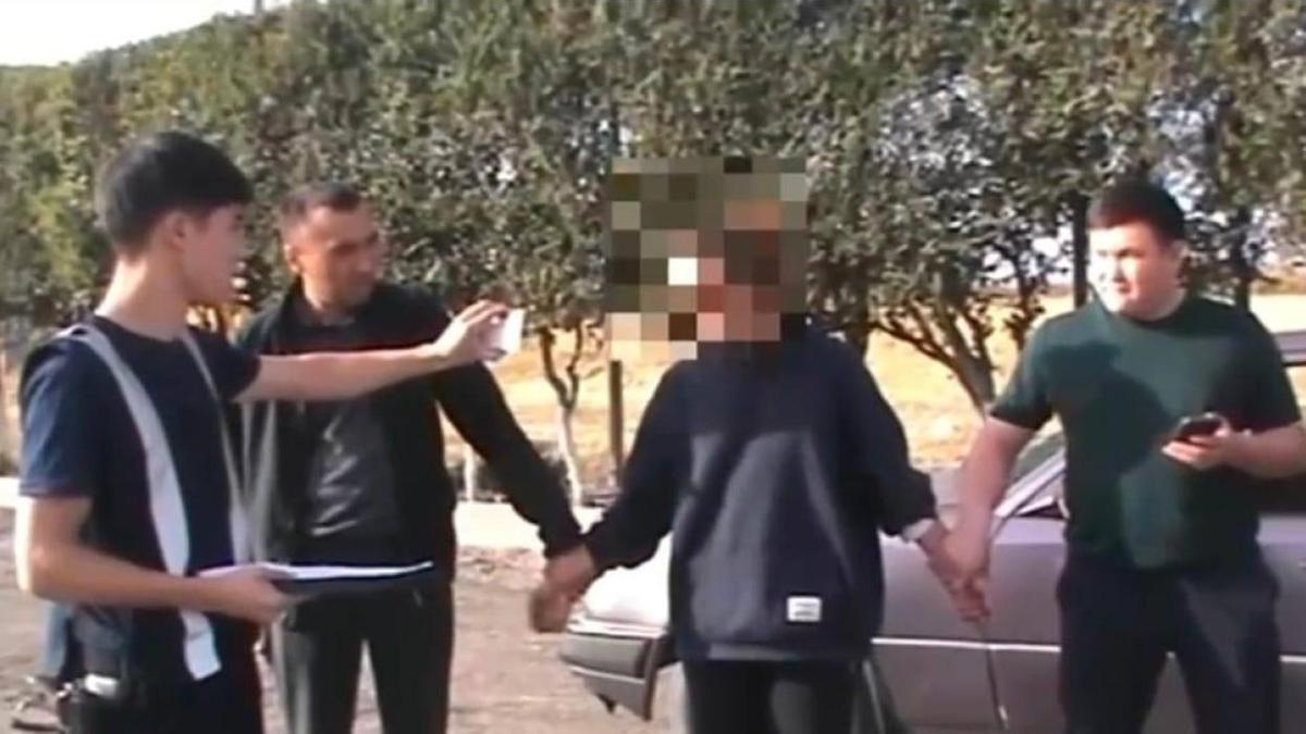 Подозреваемая в хранении наркотиков