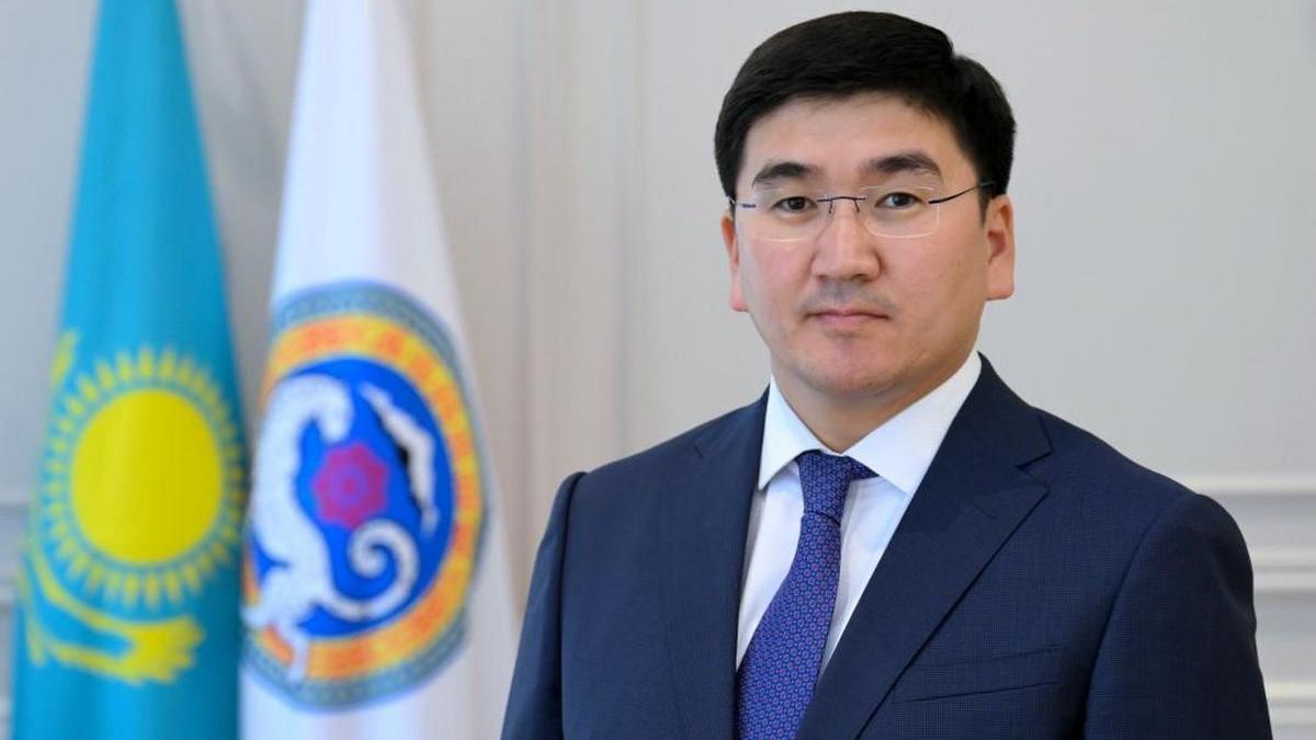 Шархан Турсунбаев Шархан Турсунбаев