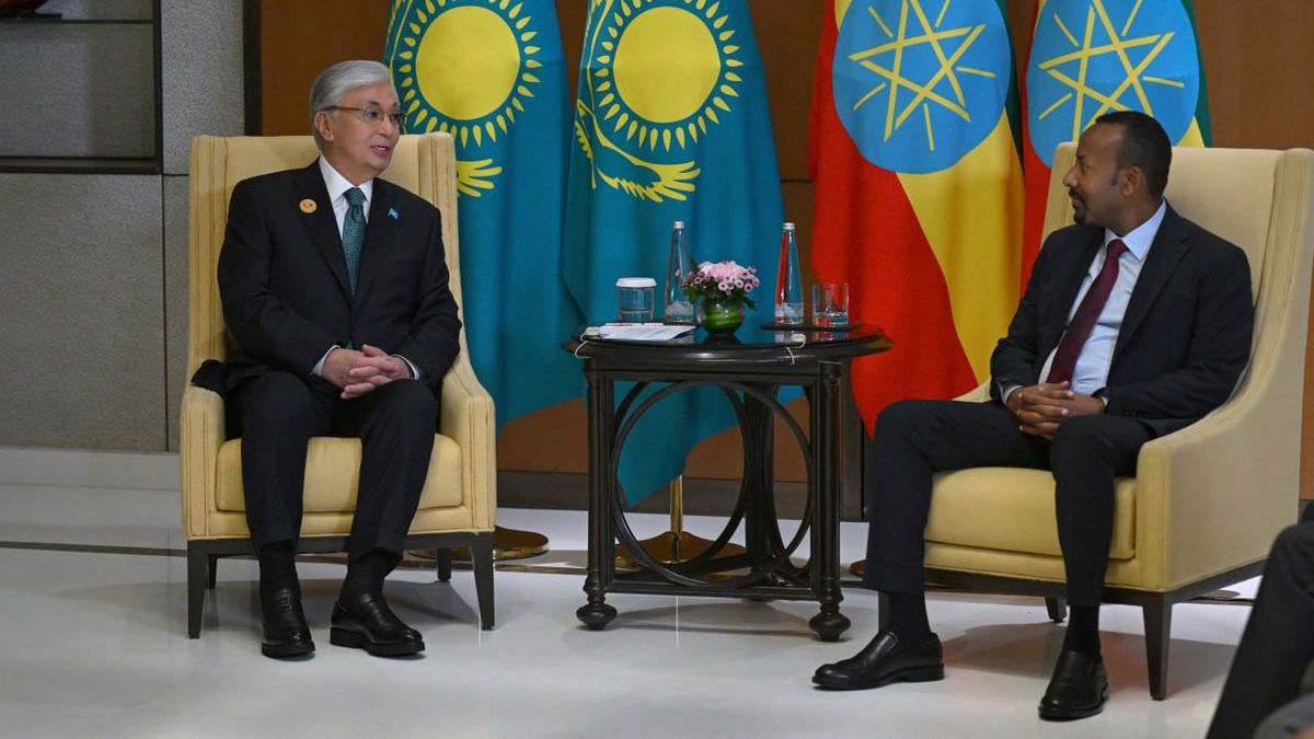 Президент Эфиопия премьер-министрі Абий Ахмедпен кездесті