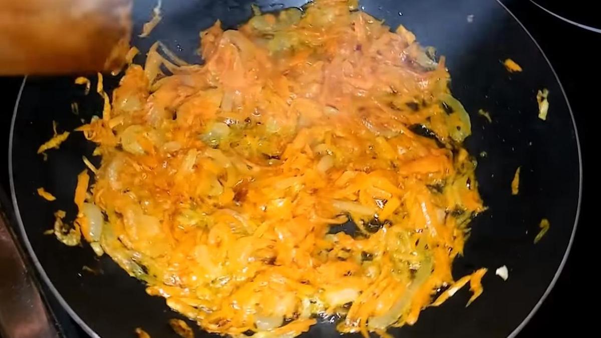 Лук и морковь обдариваются