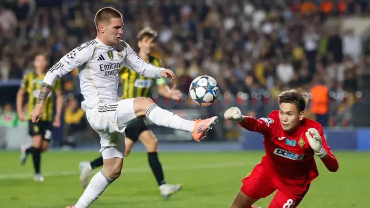 Трусика мен шұлық фотосуреті