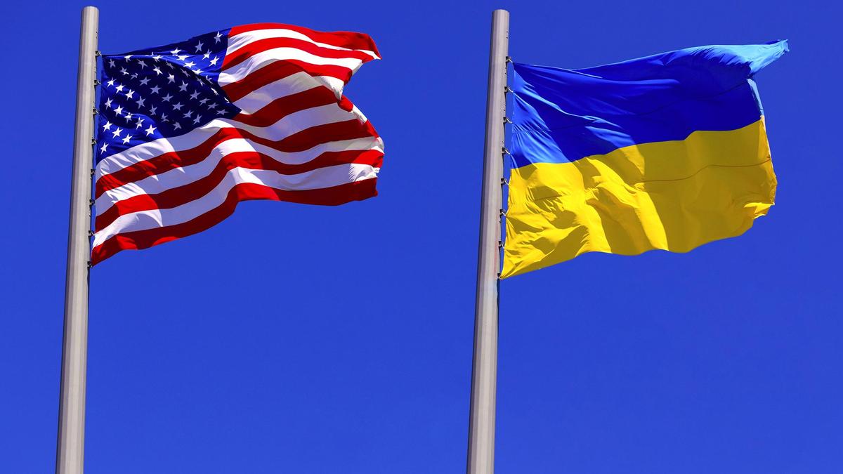 Флаги США и Украины