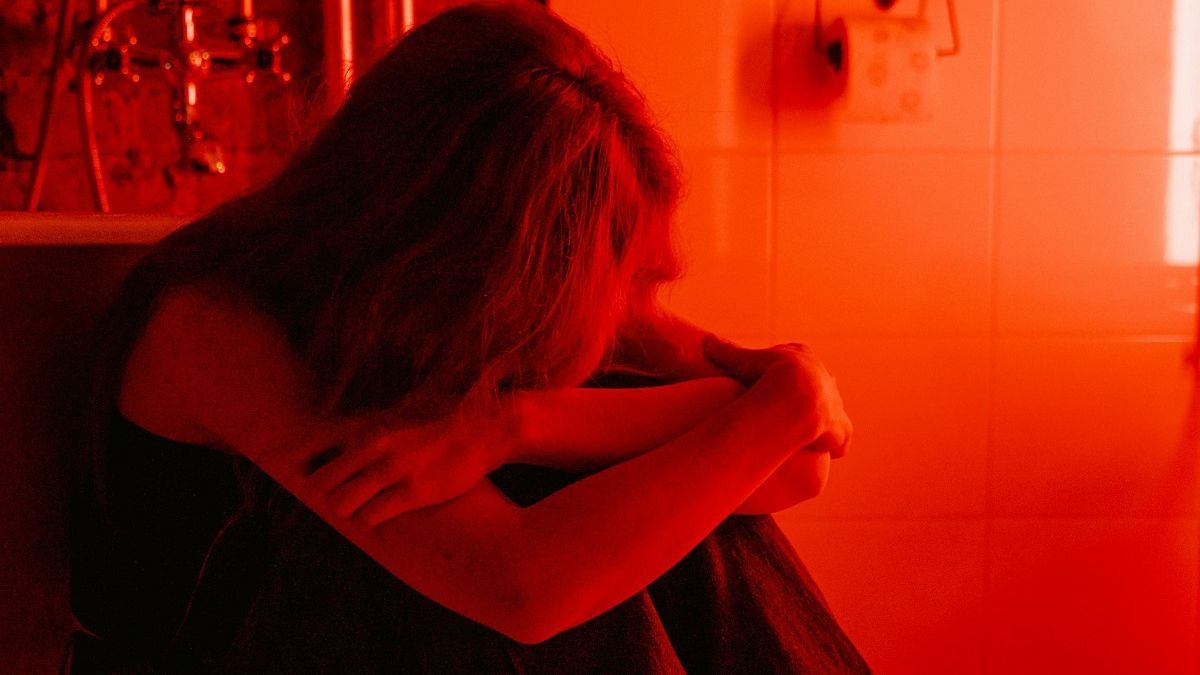 Грустная девушка