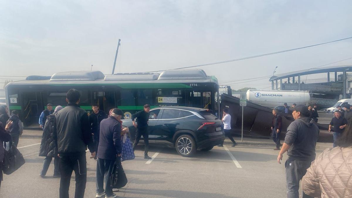 Әйелдермен маймыл секс онлайн Аяқ фетиш Елена Корикова